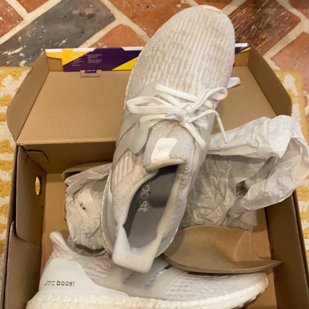 Adidas ultraboost continental size 8